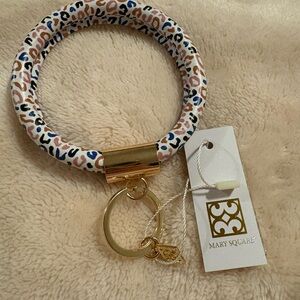 Mary Square Keyring Bracelet Wild Side